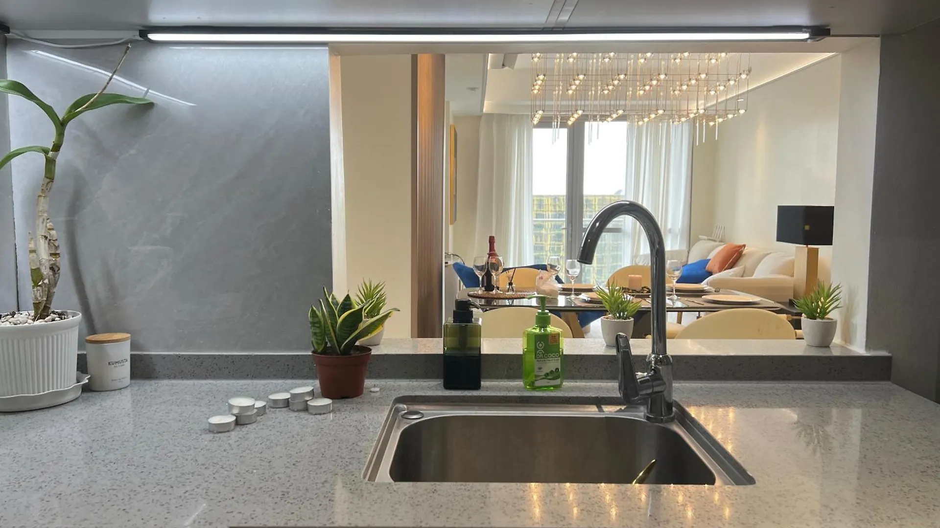 Luxurious Modern Penthouse 2Br Cross City Of Dreams Okada Solaire Moa Airports Manila