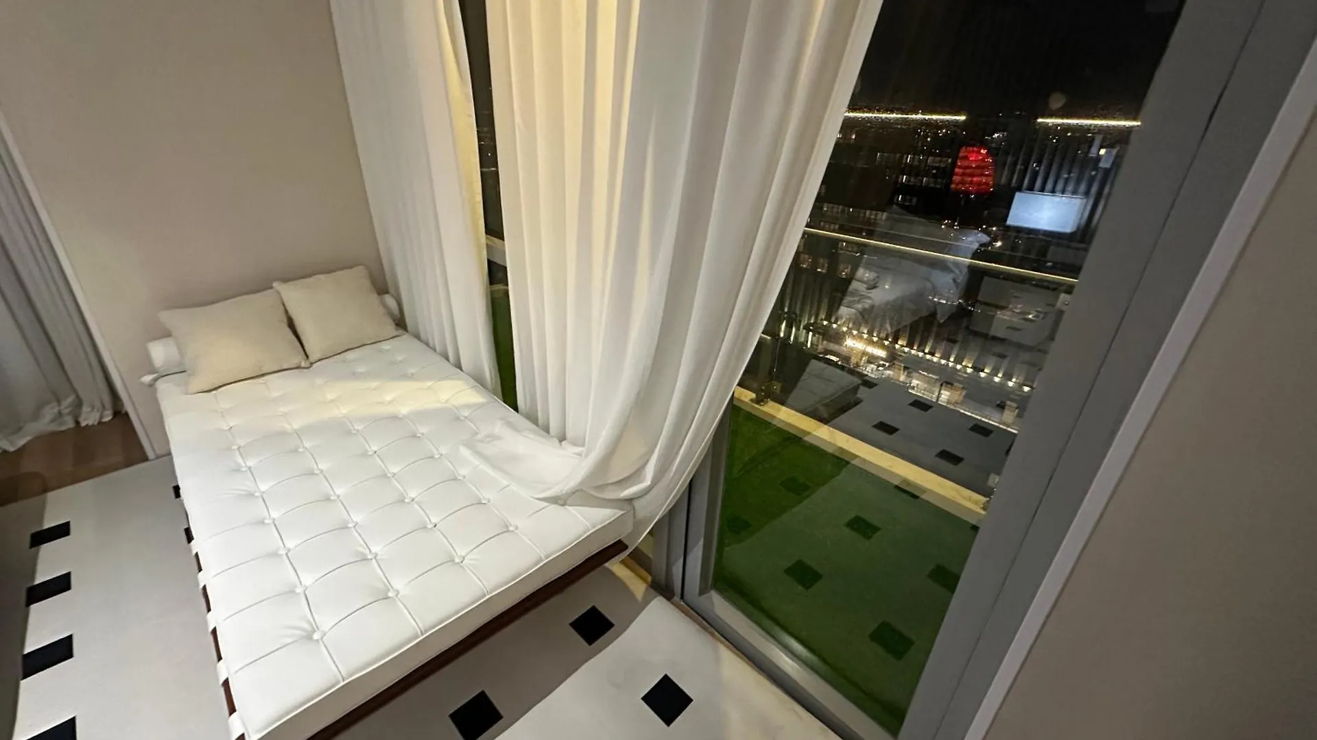 Luxurious Modern Penthouse 2Br Cross City Of Dreams Okada Solaire Moa Airports Manila Philippines