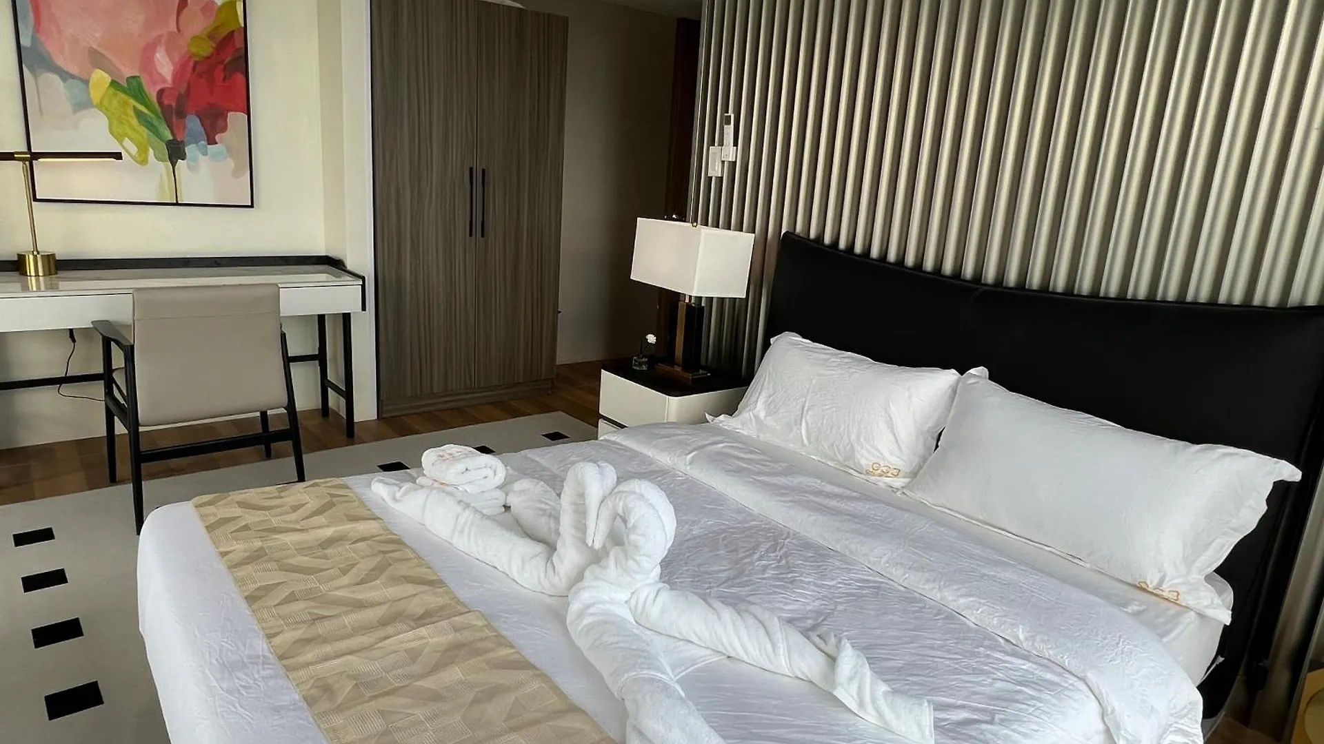 Luxurious Modern Penthouse 2Br Cross City Of Dreams Okada Solaire Moa Airports Manila Apartment