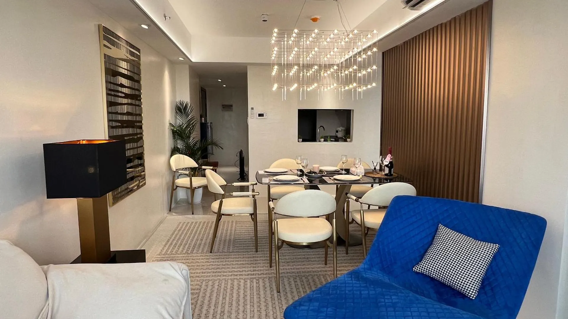 Luxurious Modern Penthouse 2Br Cross City Of Dreams Okada Solaire Moa Airports Manila