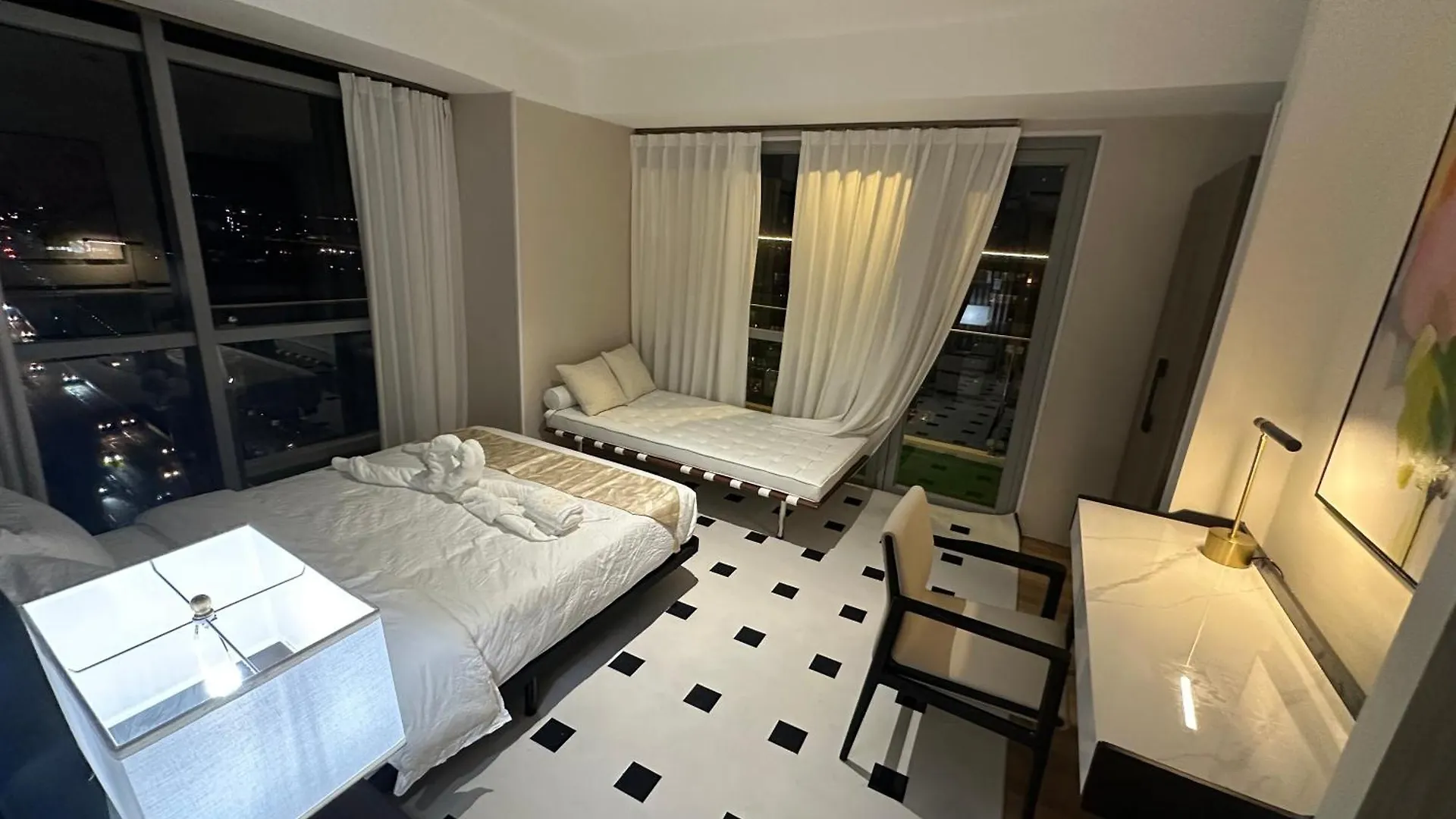 Luxurious Modern Penthouse 2Br Cross City Of Dreams Okada Solaire Moa Airports Manila Apartment