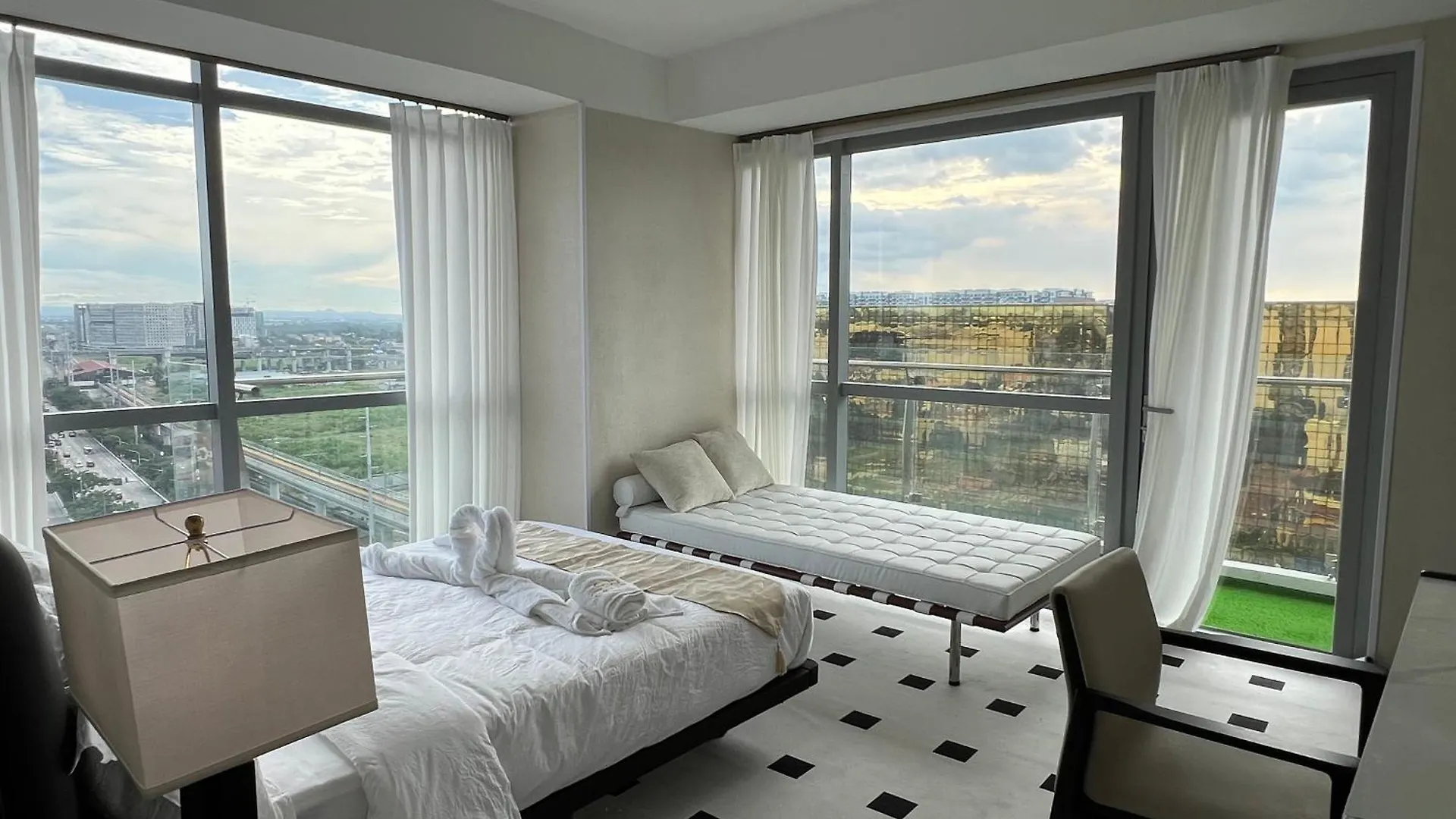 Apartment Luxurious Modern Penthouse 2Br Cross City Of Dreams Okada Solaire Moa Airports Manila