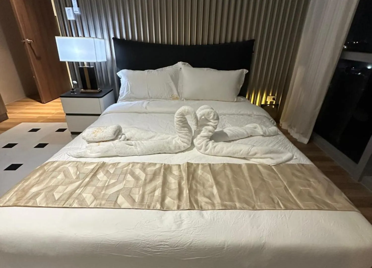 Luxurious Modern Penthouse 2Br Cross City Of Dreams Okada Solaire Moa Airports Manila Philippines
