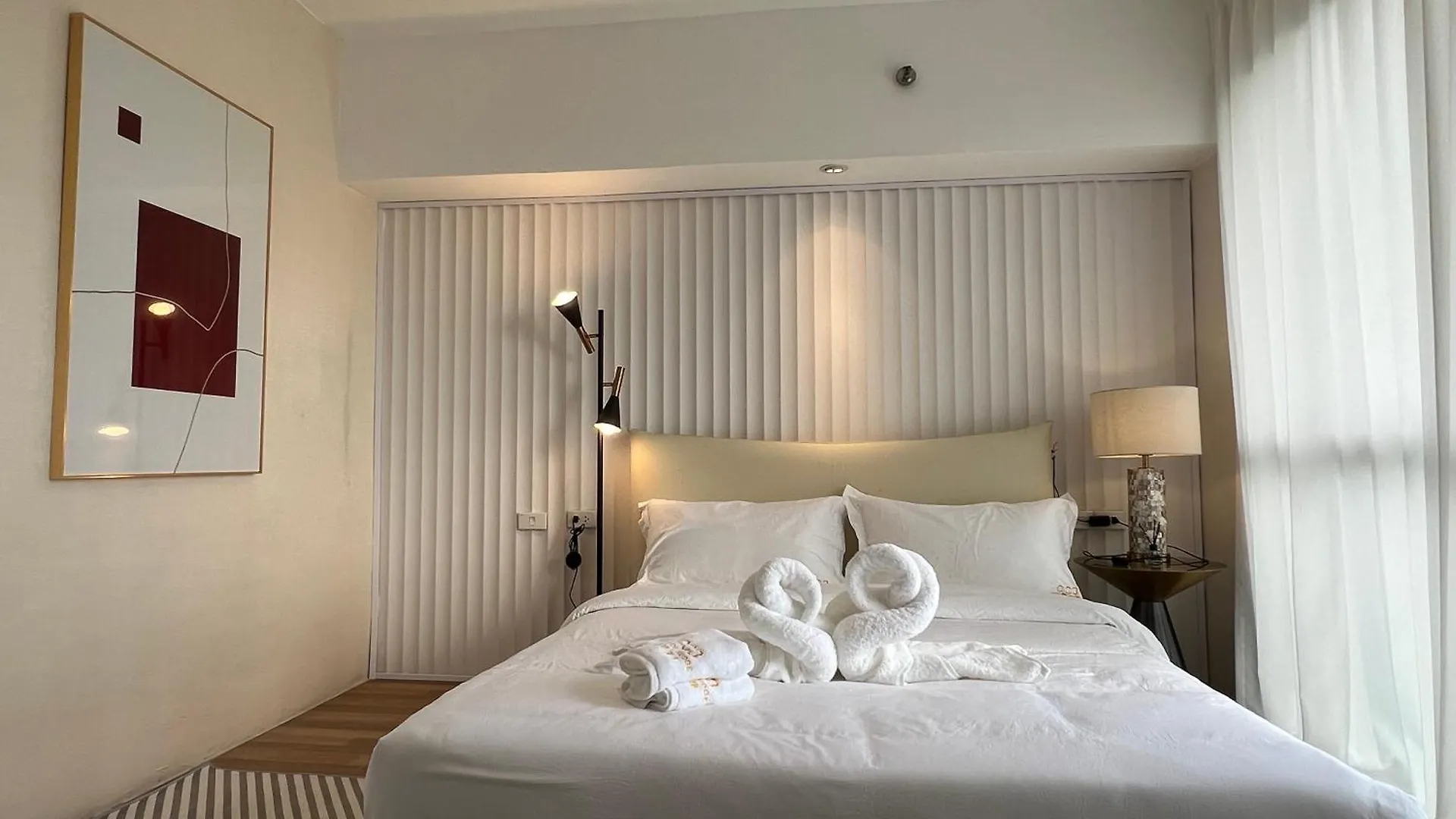 Luxurious Modern Penthouse 2Br Cross City Of Dreams Okada Solaire Moa Airports Manila Philippines